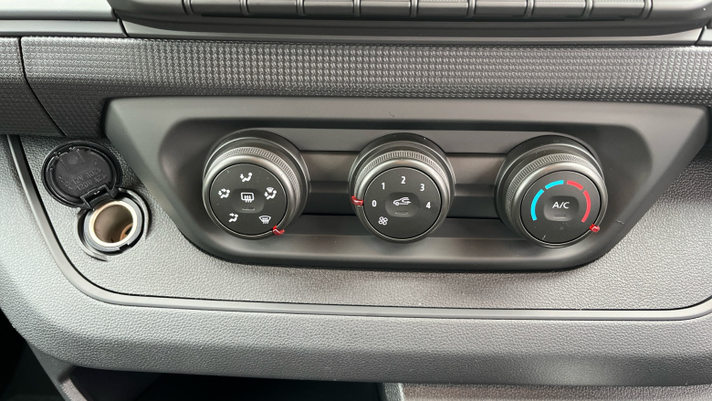 Renault Trafic Swb Diesel SL30 Blue dCi 150 Advance [Safety] Van EAG9